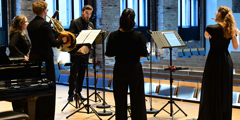 5um3 1. Preis des FMBHW 2026 in der Kategorie Kammermusik mit Blasinstrumenten & Preis der FJM Deutschland 2026